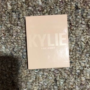 Kylie cosmetics pressed highlighter